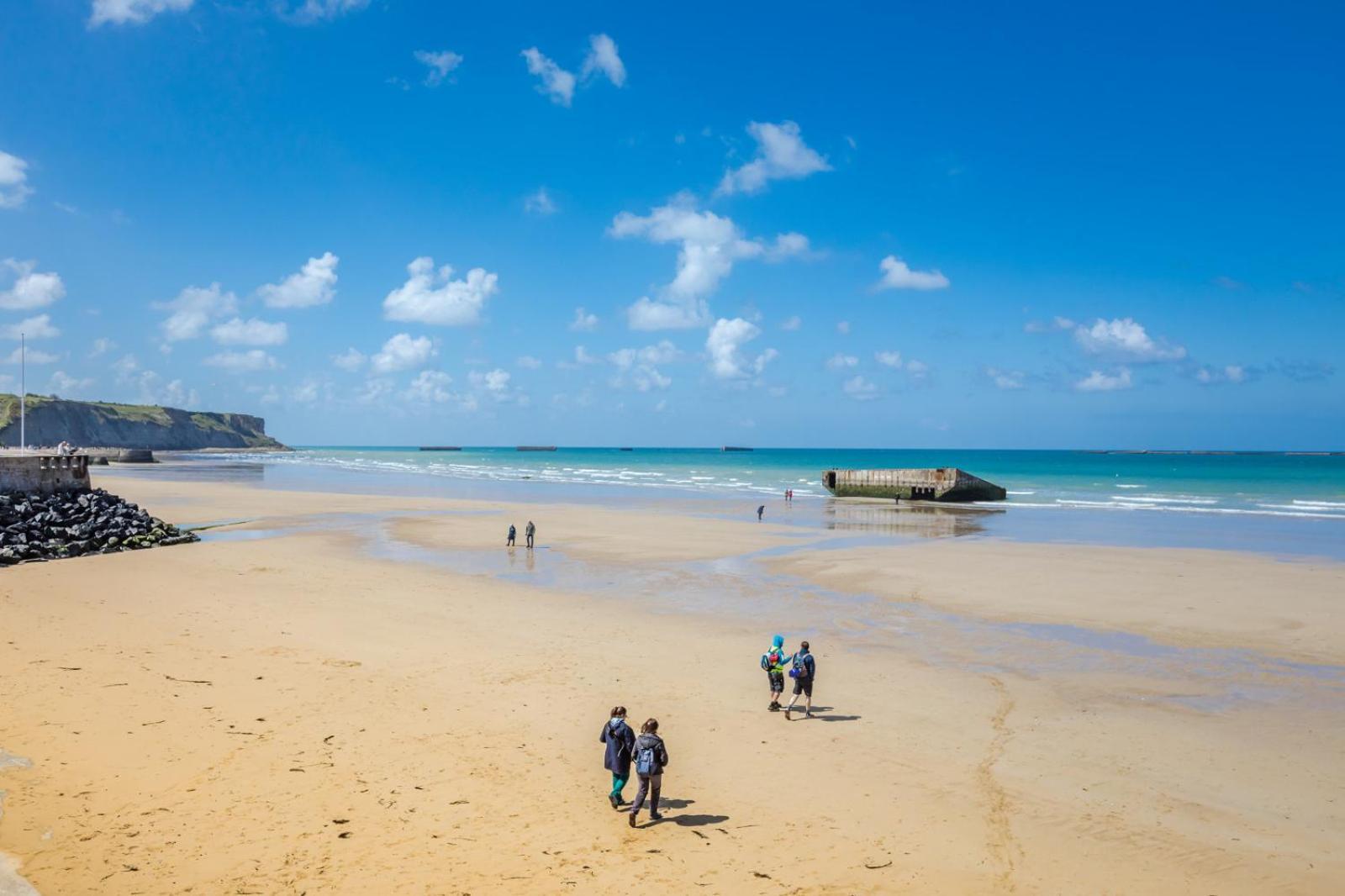 Sunny Apt On D-Day Beach With Parking Saint-Come-de-Fresne Exterior photo
